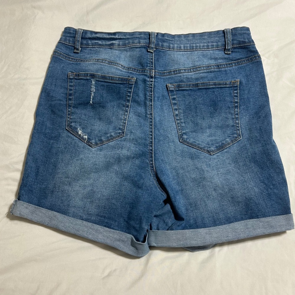 Wax Jean Womens Medium Wash Distressed Cuffed Denim Shorts 90145 Blue Size L - Picture 13 of 13